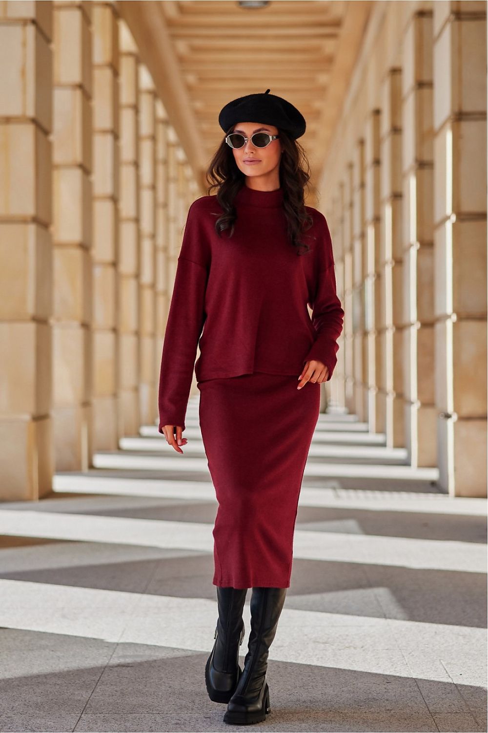 Close-up of the elastic waistband on the Carmen Midi Skirt by Roco Fashion, designed for a flattering fit and comfort.