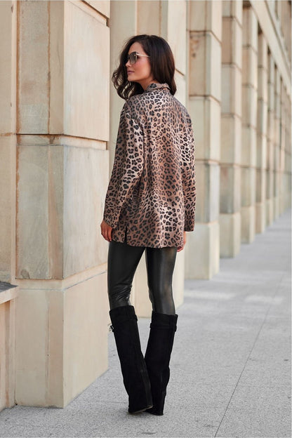 Fashionable styling of Roco Fashion Larisa long sleeve shirt paired with chic bottoms, epitomising luxury and versatility for modern elegance.