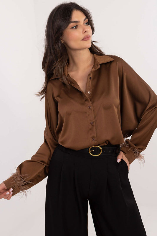 Elegant long sleeve women's shirt with feathered cuffs by Italy Moda, perfect for refined office wear and special occasions.