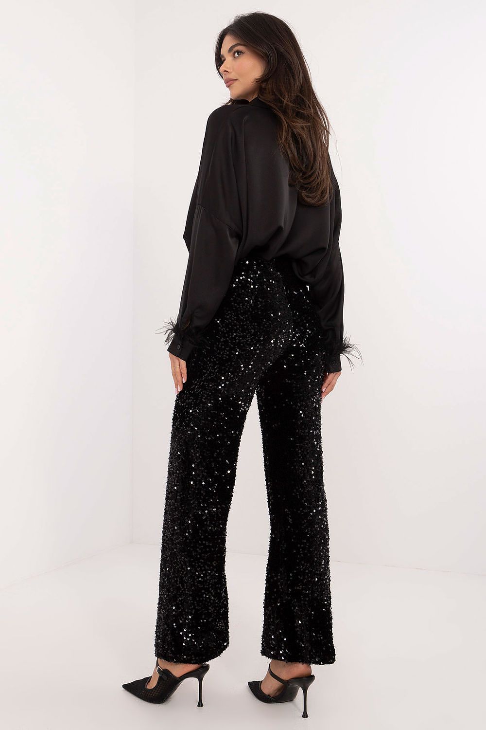 Elegant sequin trousers for women by Italy Moda, featuring a high waist and straight leg design, perfect for formal events. Crafted from a luxurious polyester blend, showcasing delicate shimmer, these EU size 0 trousers create a stunning silhouette for special occasions.