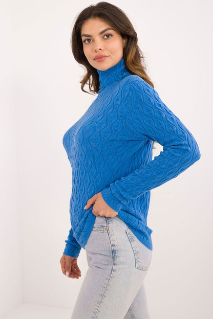 Close-up view of the chic openwork pattern on the elegant turtleneck sweater by AT, crafted from luxuriously soft viscose for comfort.