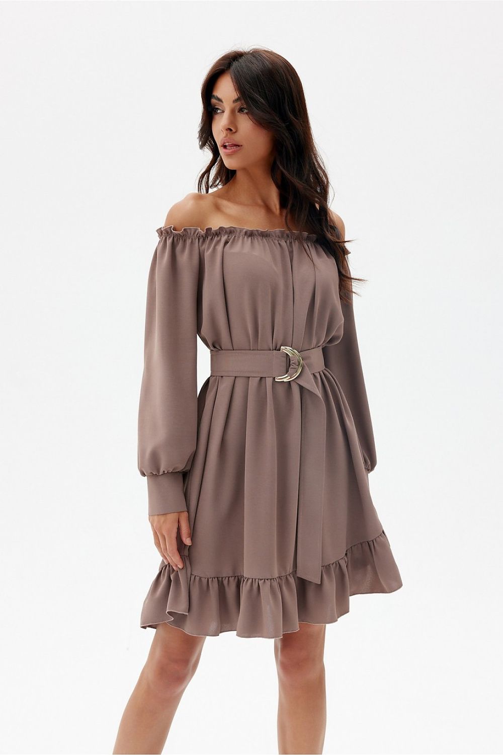 Stylish Spanish neckline of the Roco Fashion daydress with ruffled hem, perfect for casual and festive occasions.