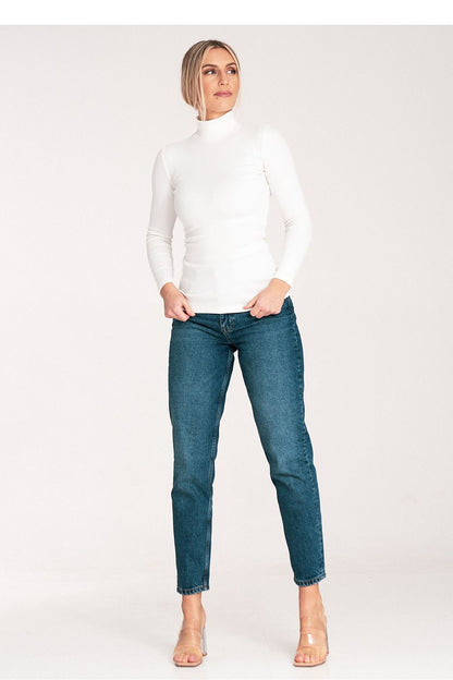 Figl's elegant lightly ribbed cotton turtleneck, showcasing a classic cut and available in multiple sizes for a stylish winter outfit.