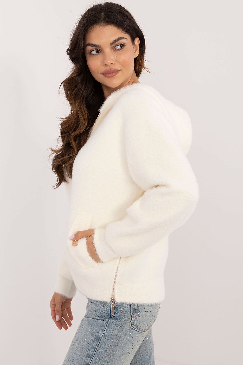 Elegant MBM women's jacket crafted from a luxury wool blend, perfect for chic casual styling.