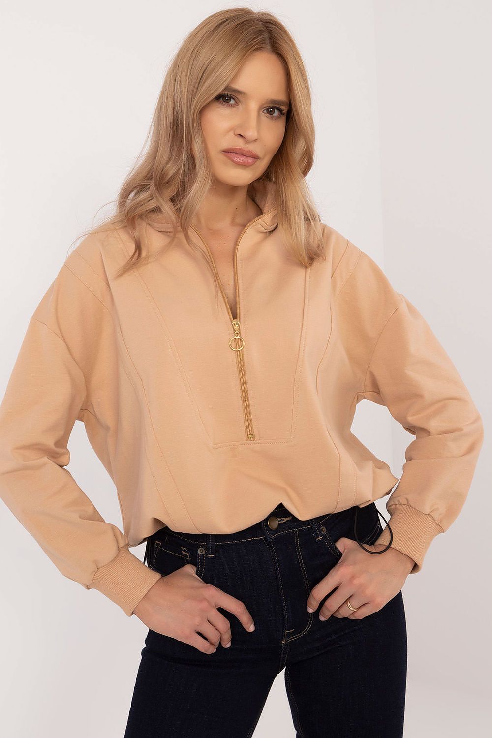 Luxurious women's casual zippered sweatshirt in soft cotton blend by Factory Price, showcasing comfort and style in a versatile design.