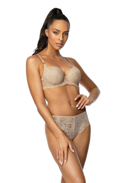 Luxurious beige lace push-up bra Darlene by Mat, featuring adjustable straps, removable inserts, and intricate swirls for an elegant look.