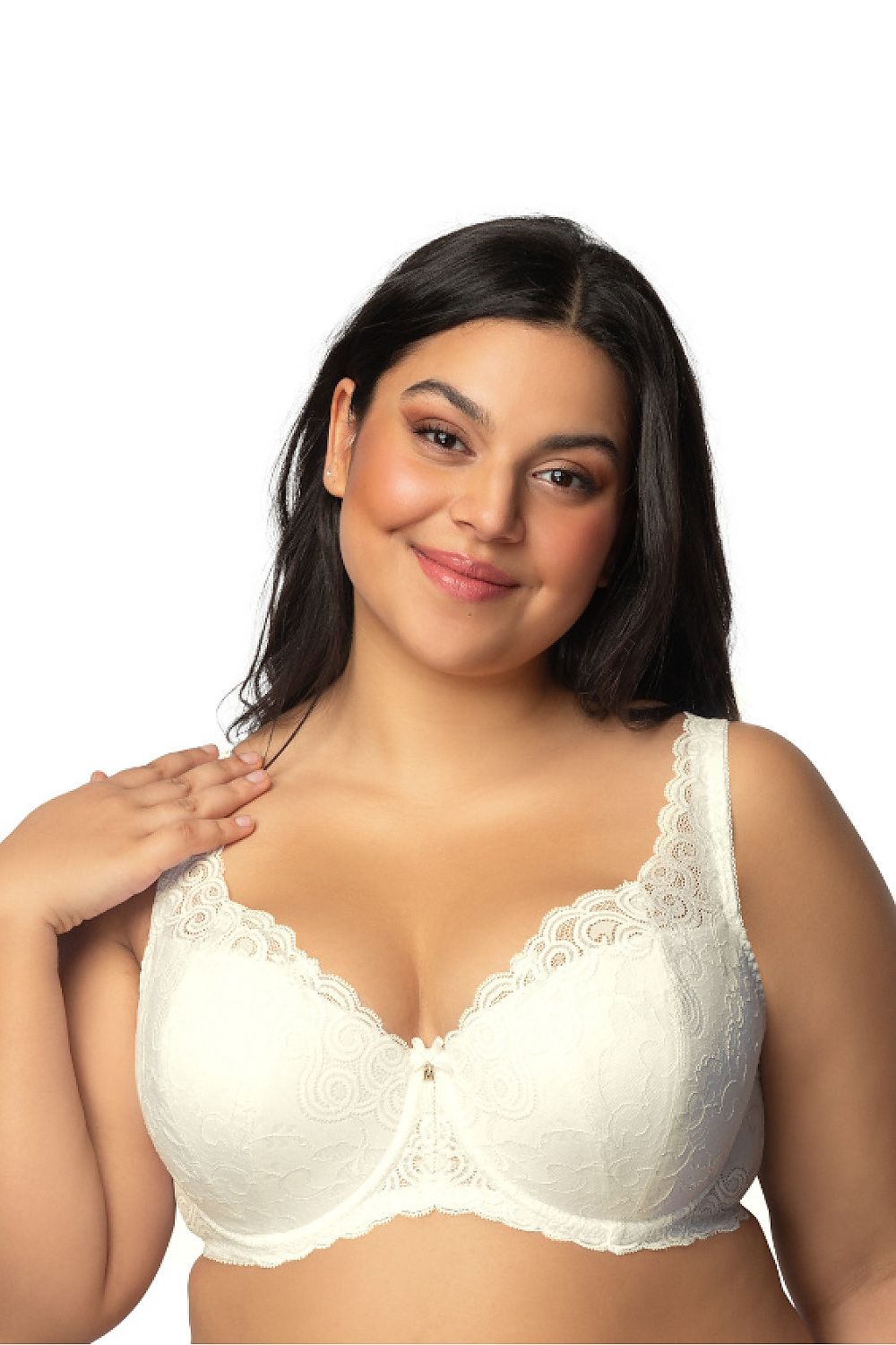 Luxurious black lace padded bra from Mat, elegantly designed for sizes EU 65G to EU 110E, showcasing exquisite cleavage enhancement and refined craftsmanship.