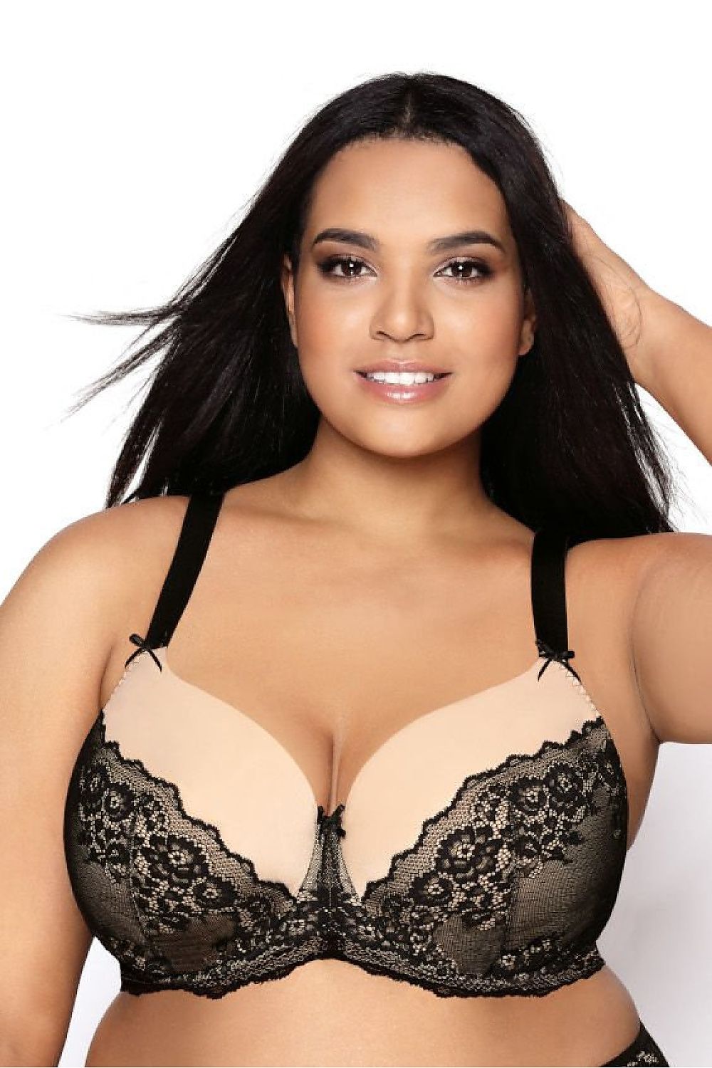 Elegant luxury padded bra by Mat featuring delicate black lace over beige cups, designed for a sensual silhouette in sizes EU 65D to EU 95G.
