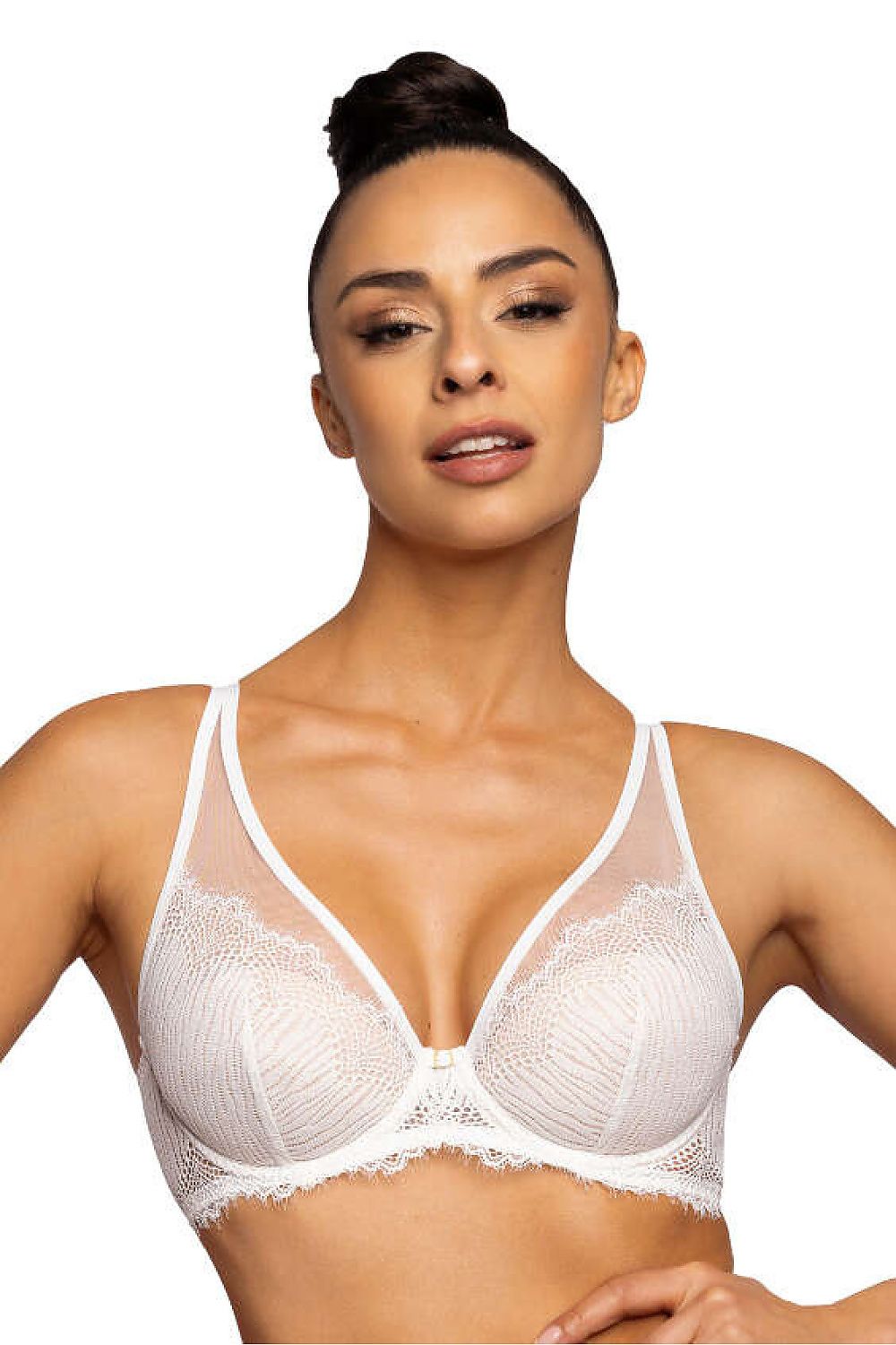 Elegant luxury push-up bra by Mat, featuring delicate lace and adjustable straps, available in creamy-beige for added sophistication.