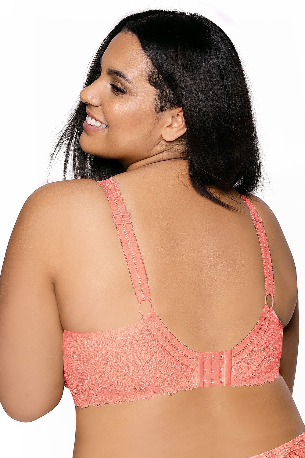 The sophisticated back view of the Carmela Big Padded Bra by Mat, highlighting the supportive elastic mesh and adjustable straps, perfect for large sizes while providing both style and comfort.
