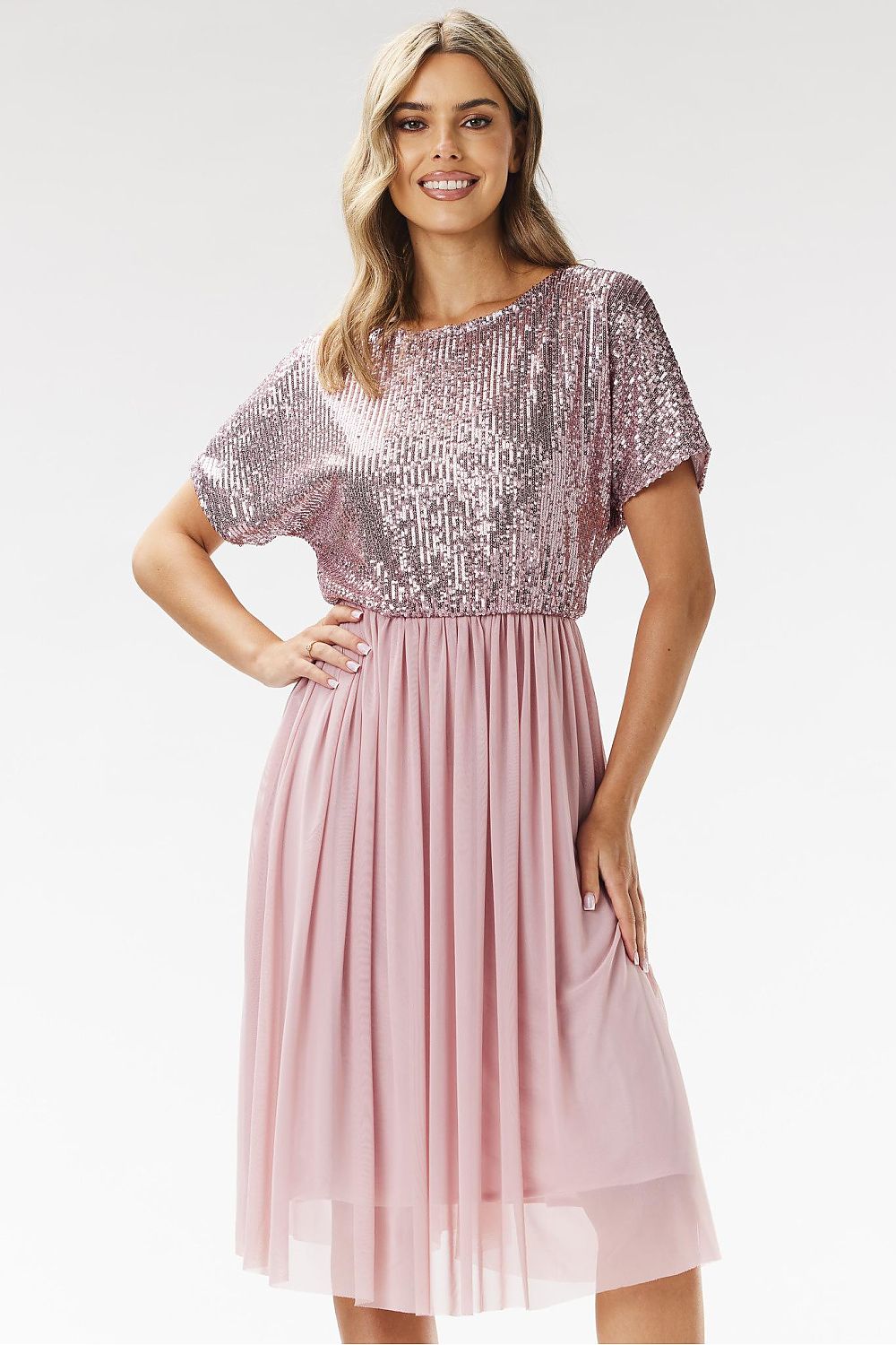 Close-up of sequins detailing on the Awama kimono evening dress, highlighting the glamorous sparkle perfect for weddings and New Year’s Eve events.