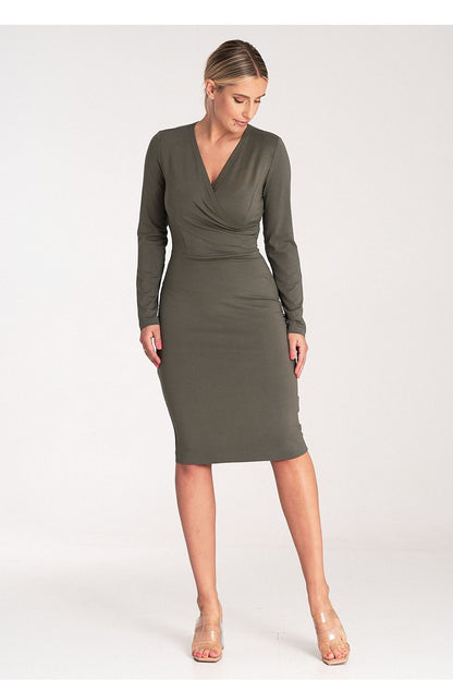 Stylish and fitted Figl dress, featuring a modern design and luxurious materials for a refined look.