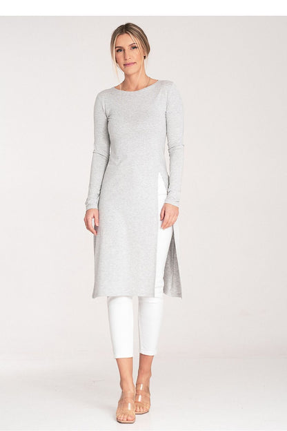 Elegant Figl long sleeve tunic dress showcasing a stylish side slit, perfect for sophisticated occasions.