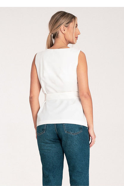 Chic styling of the Figl trapezoidal blouse, perfect for sophisticated occasions, designed in a flattering silhouette.