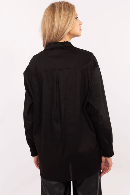 Classic women's shirt by Italy Moda, displayed with added tie and brooch, highlighting its elegant design and ideal fit.