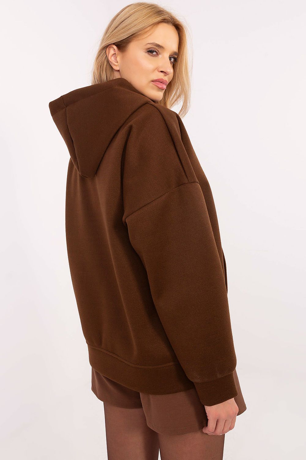 Stylish and practical hood of Italy Moda's luxury women's sweatshirt, designed for comfort and warmth in a chic casual style.