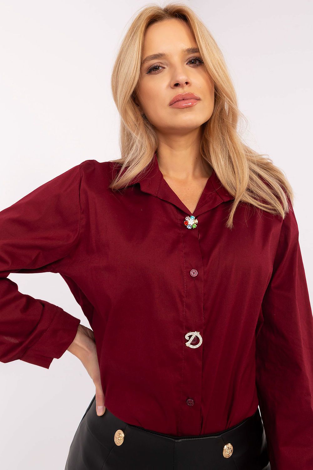 Elegant long sleeve women's shirt by Italy Moda featuring detachable brooches, perfect for formal and casual occasions.