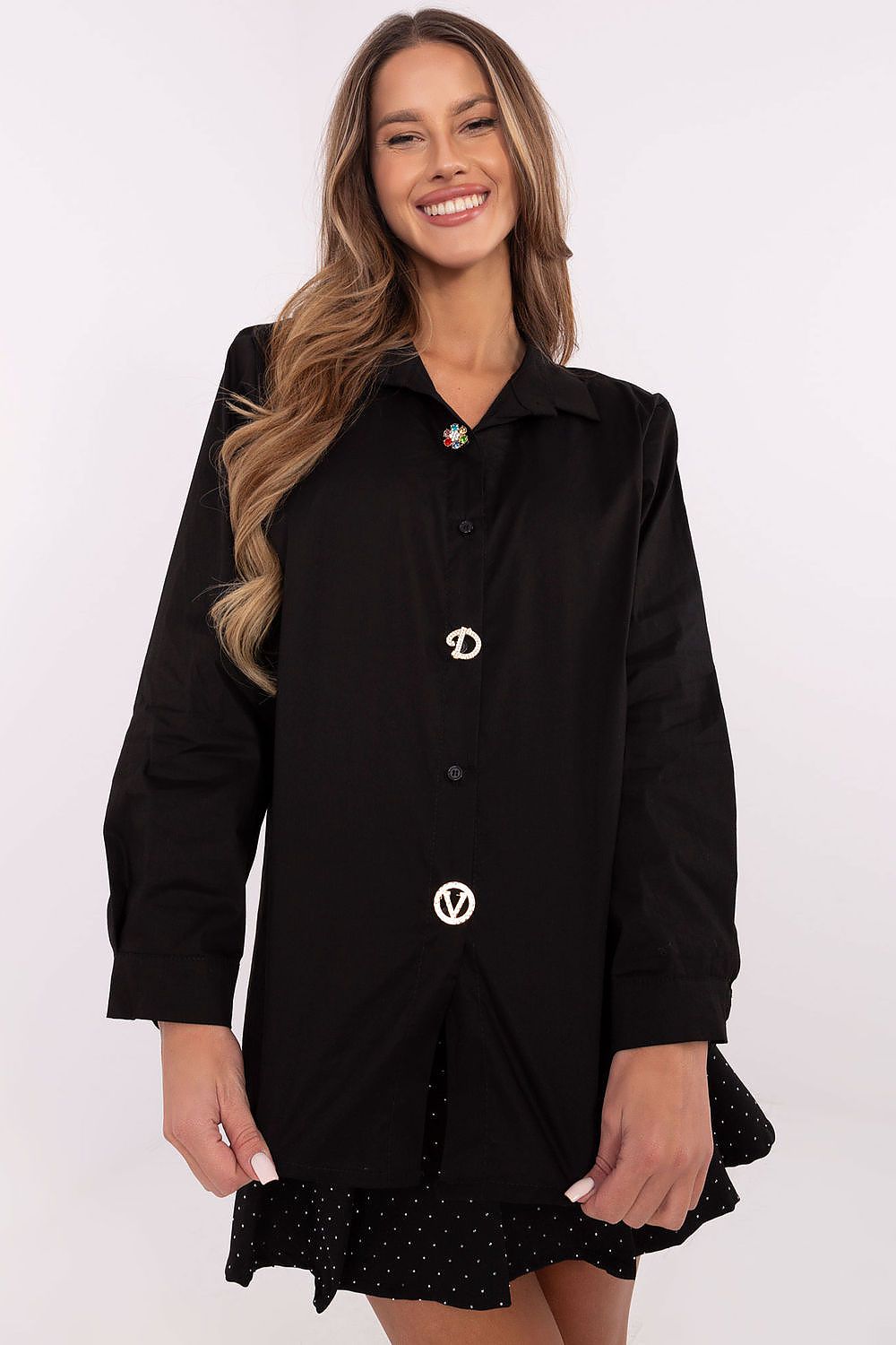 Elegant women's shirt by Italy Moda featuring long sleeves and detachable brooches, perfect for versatile styling for formal and casual occasions.