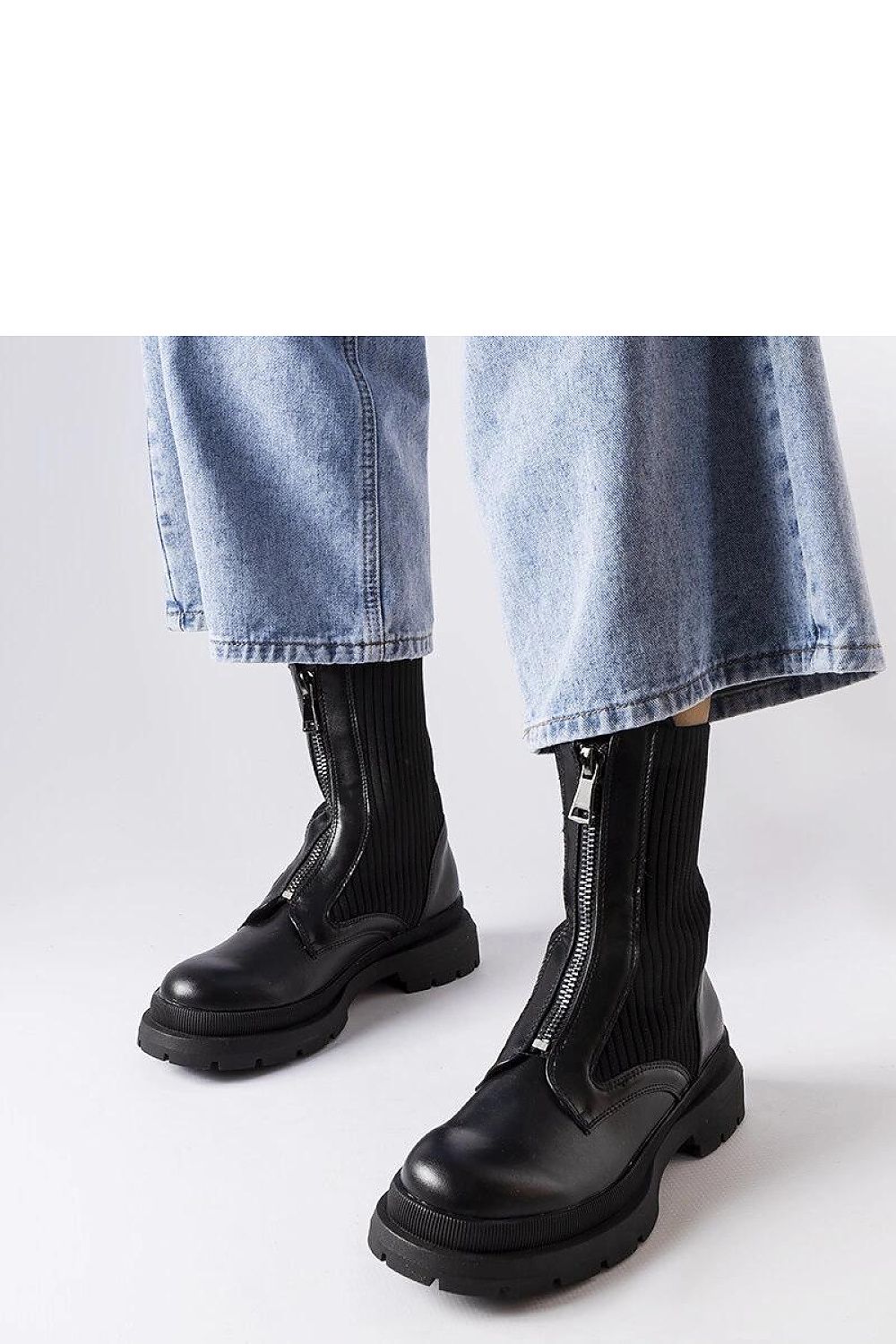 Luxury black sock boots by Solea, Napolitani style for women, featuring a zip closure and comfortable fit, perfect for stylish everyday wear.