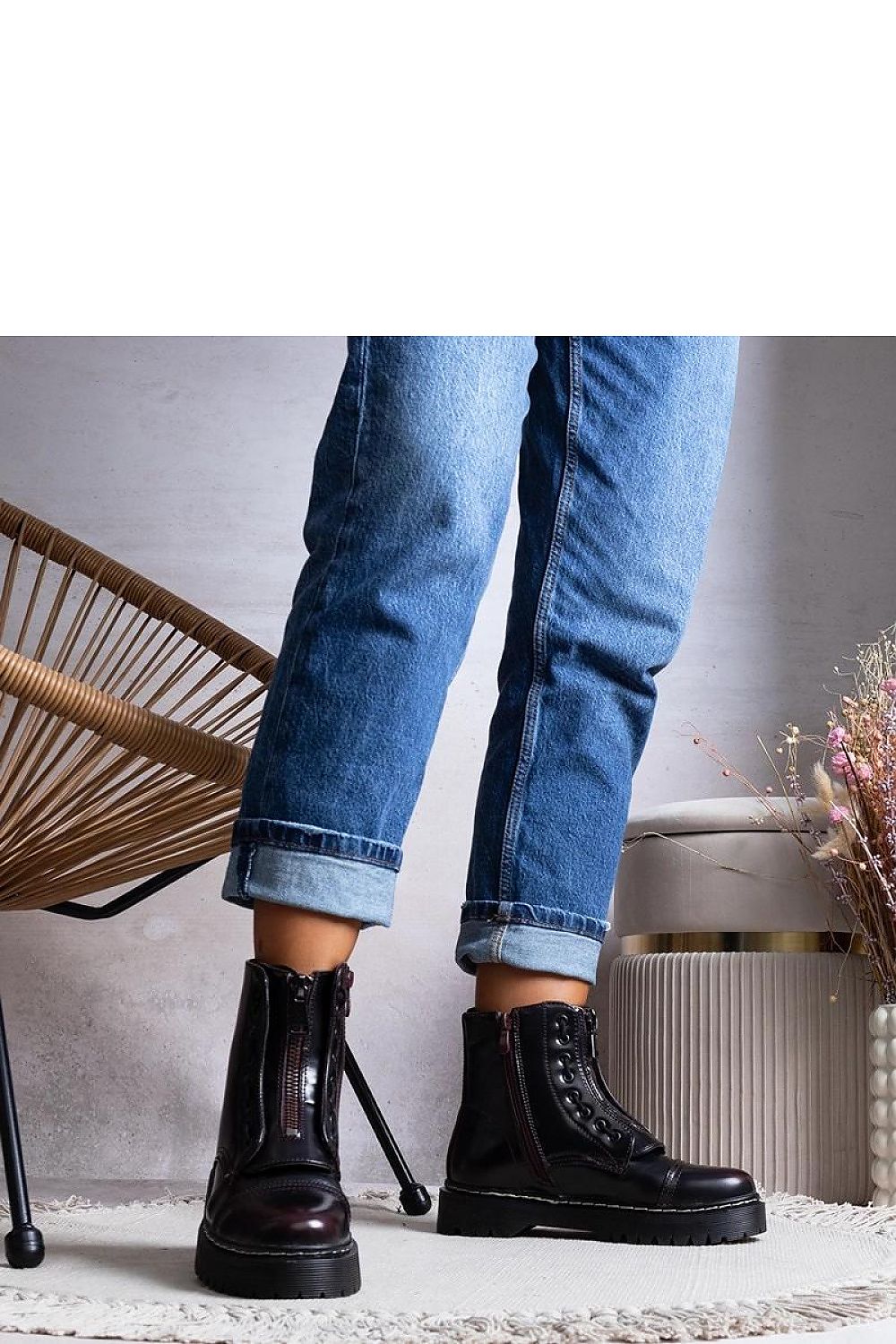 Luxury burgundy fleece-lined ankle boots by Solea, featuring a stylish eco-leather design, eye-catching lacing, and high trapper sole, perfect for autumn-winter elegance.