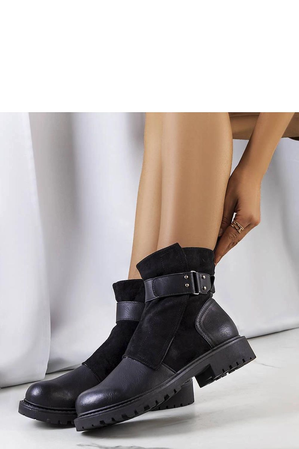 Close-up view of Solea Kevin ankle boots, highlighting the premium materials and comfort-focused design ideal for fashionable women's footwear.