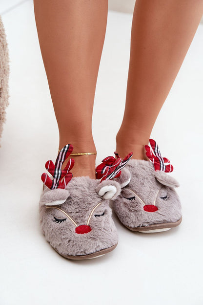 Cozy and stylish holiday slippers with reindeer fur motif from Step in style, available in EU sizes 36-41 and US sizes 6-10 for a luxurious foot experience.