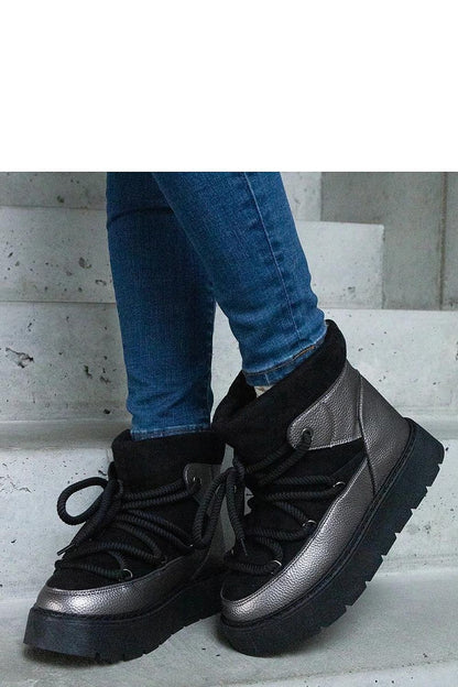 Chic Beige Snow Boots from Solea, designed with a warming fur lining for ultimate comfort and fashion.