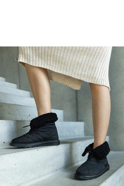 Solea Women's Black Insulated Snow Boots Caellita, showcasing elegant style with a round toe and cuff, designed for winter comfort and warmth.