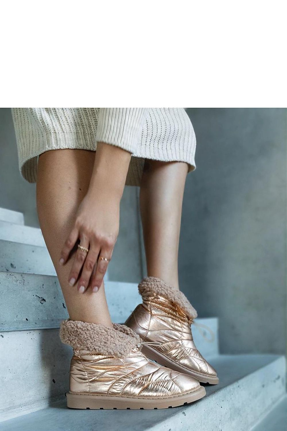 Fashion-forward Solea Women's black insulated snow boots featuring a sturdy rubber sole for optimal stability on slippery surfaces.