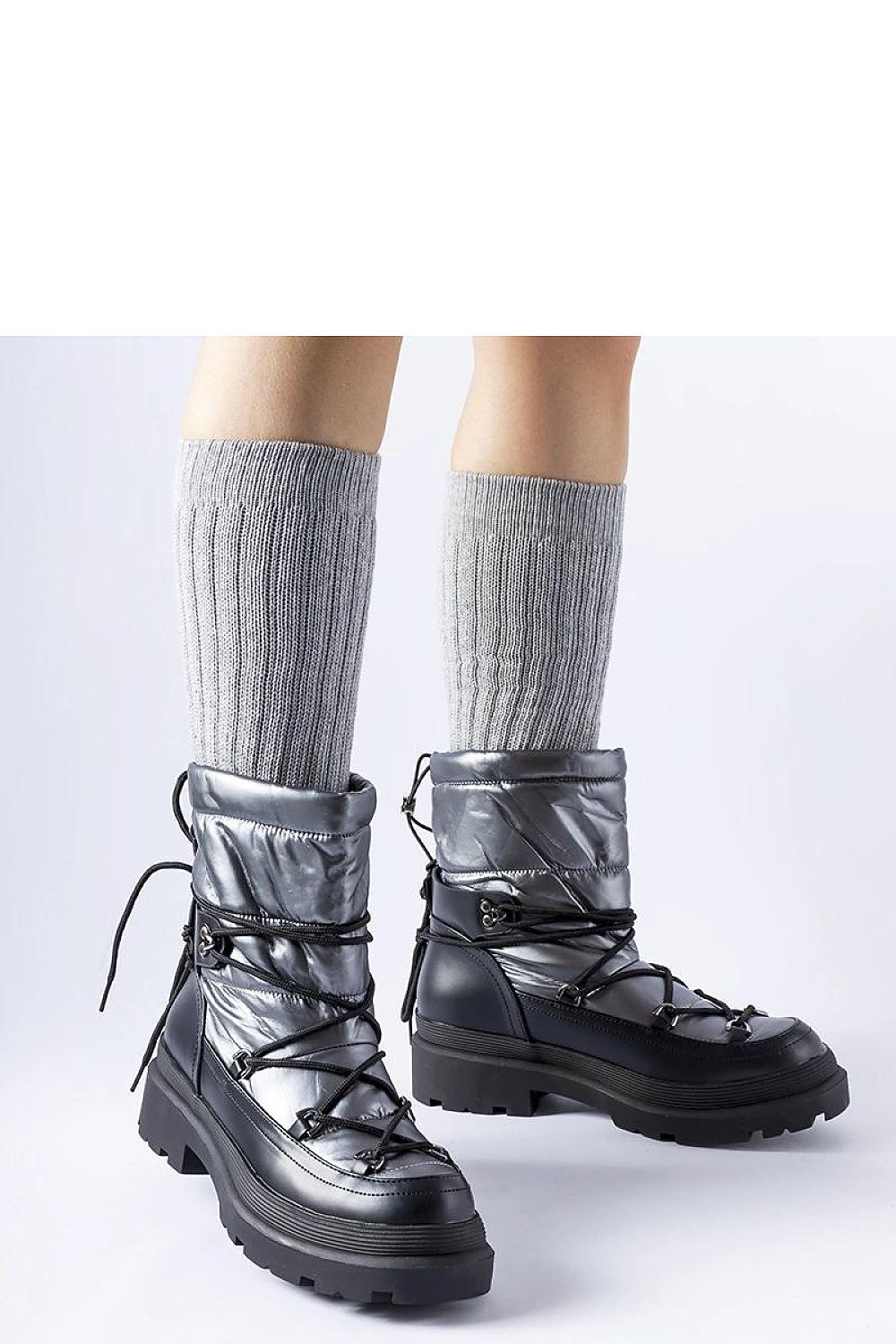 Solea Eagleville snow boots in elegant black and grey, crafted for ultimate warmth and style, ideal for winter fashion.