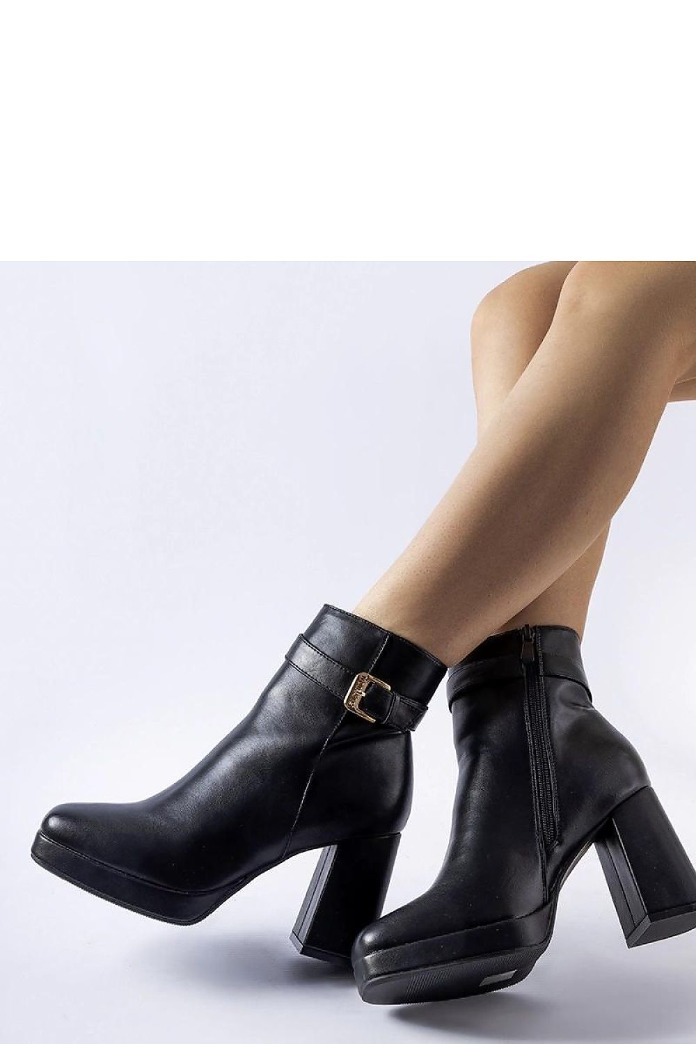 Luxury Solea black insulated suede ankle boots featuring eco-leather and a chic 9 cm heel, perfect for women's autumn-winter fashion.