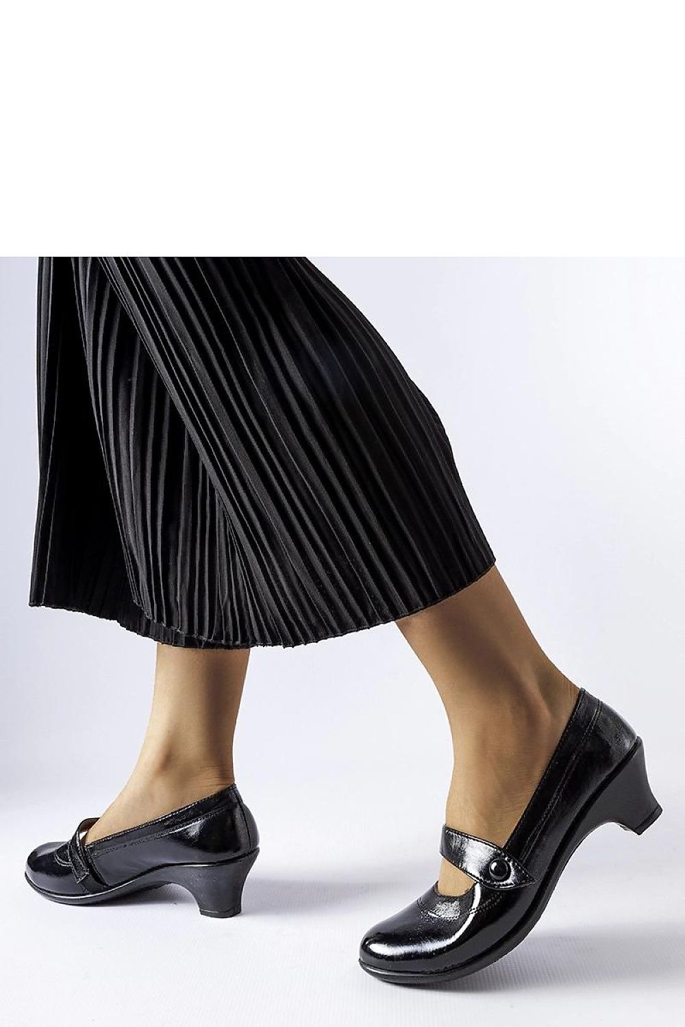 Sophisticated Solea Stiletto Pumps in black eco-leather, combining elegance and comfort for any occasion, available in multiple sizes.