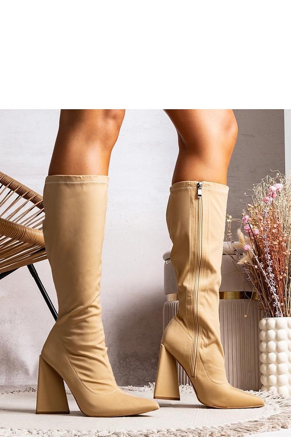 Solea elegant Nerina high heel boots in beige, featuring an original pointed toe design and a stylish fitted upper, perfect for sophisticated autumn and winter outfits.