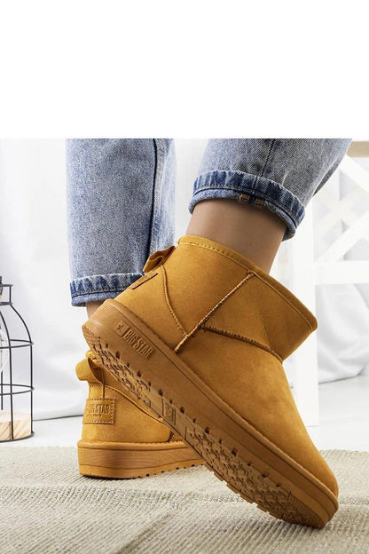 Elegant Solea Women's Slip-On Snow Boots showcasing a classic design, made from high-quality eco leather, perfect for autumn and winter styles.