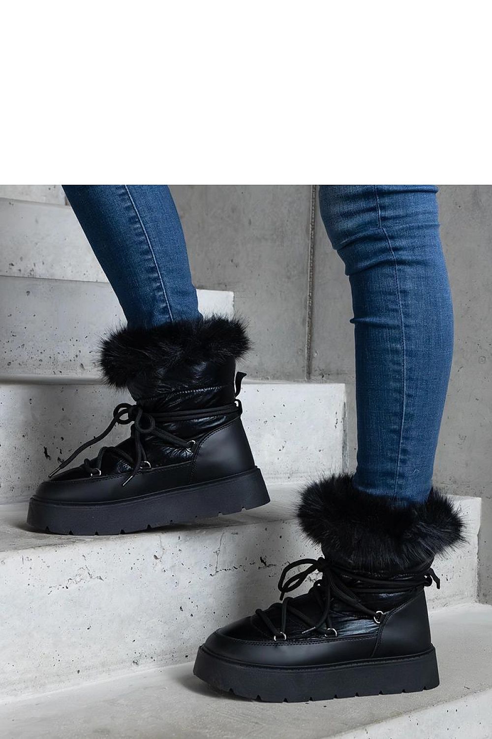 Luxury silver lined fur snow boots by Solea, showcasing a stylish high platform design perfect for winter. Elegant footwear for cold weather.