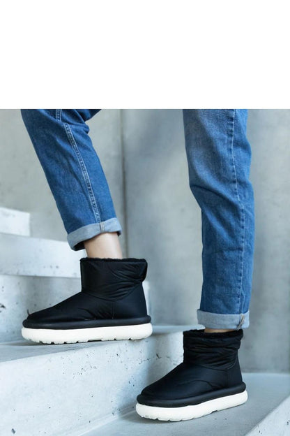 Solea Purple Warm Snow Boots featuring a chic high-top design and elegant round toe, perfect for winter fashion and comfort.