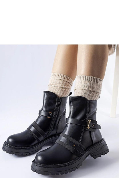 Solea Black Insulated Ankle Boots in eco-leather, elegant winter footwear showcasing a stylish design and practical zipper closure, perfect for colder days.