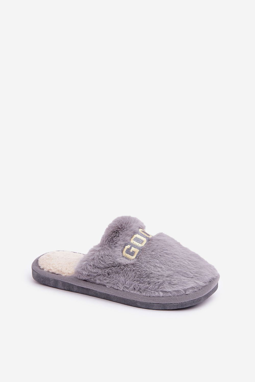 Cozy Women's Fur Slippers from Step in Style, showcasing luxurious warmth and comfort, ideal for cold days in EU sizes 36-41 & US sizes 5.5-10.5.