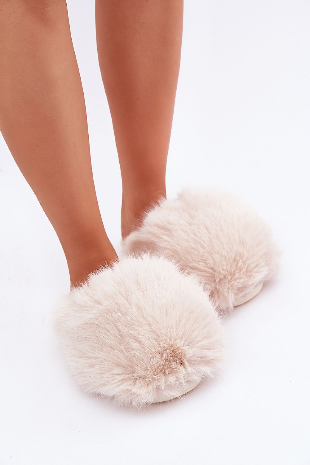 Elegant Luxury Women's Fluffy Fur Slippers by Step in Style in EU 36/37, US 6 - Perfect warmth for winter nights.