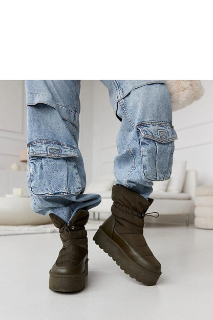 Luxury Solea Women's Green Insulated Snow Boots on Polk Platform, crafted for style and warmth, featuring a rubber sole for superior grip and easy slip-on design, EU sizes 36-41.