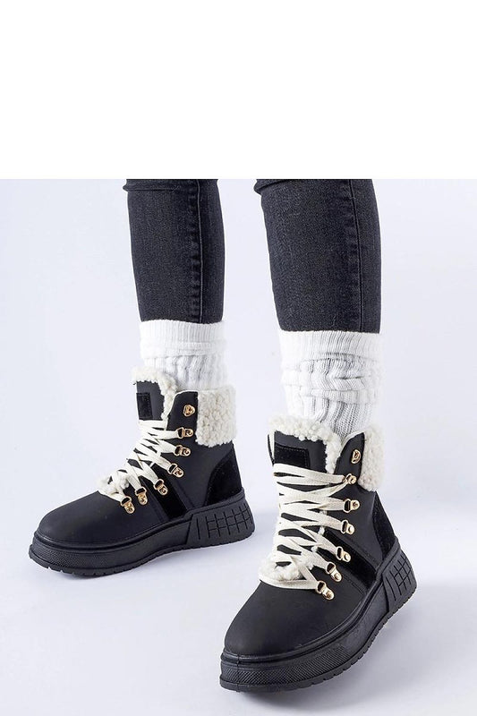 Solea Black Work Boots on Rodrigo Platform, high ankle design in eco leather, showcasing stylish elegance and comfort, EU sizes 36-41, US sizes 5.5-10.5.