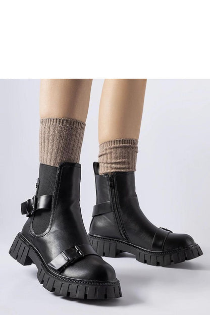 Luxurious black ankle boots by Solea with a stylish 5 cm heel and Fontarine sole, perfect for winter wear.