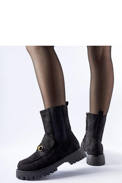 Stylish Solea Black Insulated Ankle Boots, perfect for autumn-winter fashion, with a convenient zip closure and premium eco-leather material.