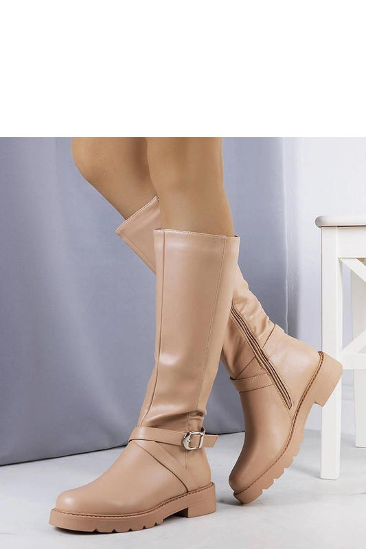 Elegant beige thigh-high boots by Solea, made from insulated eco-leather, featuring a comfortable 6.5 cm heel.