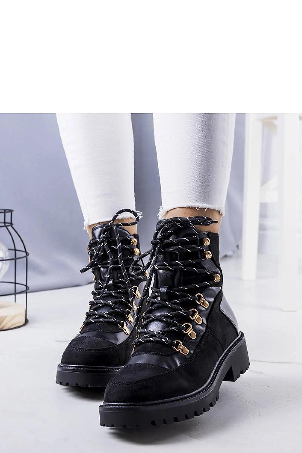 Luxury black insulated work boots by Solea, model Leneo, featuring trendy lacing, high-quality ecological leather, and warm fur-like interior, perfect for autumn and winter fashion.