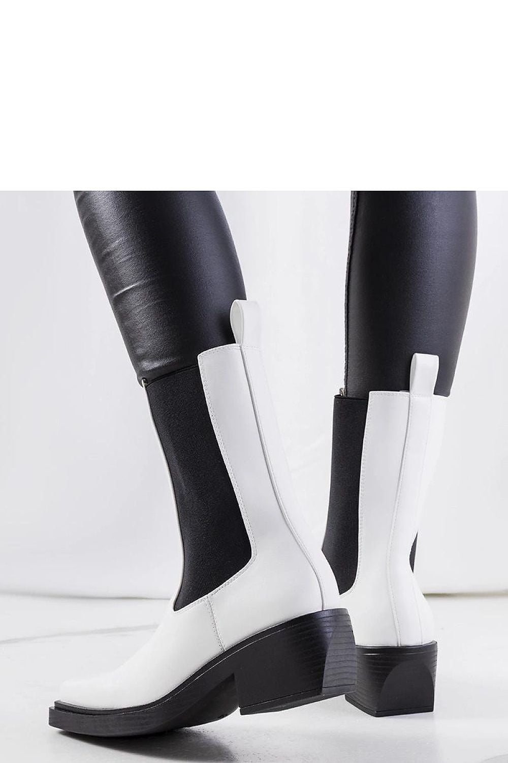 Solea white Maret ankle boots displayed with a soft interior for comfort, perfect for fashionable autumn-winter wear.