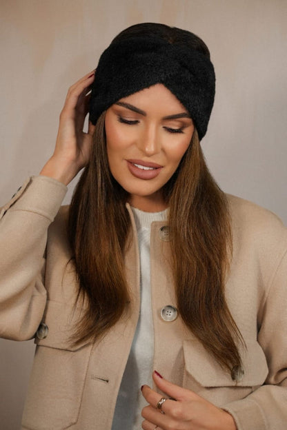 Stylish bottle green Kamea Yoshi women’s headband, designed for elegance and comfort, ideal for cold weather wear.