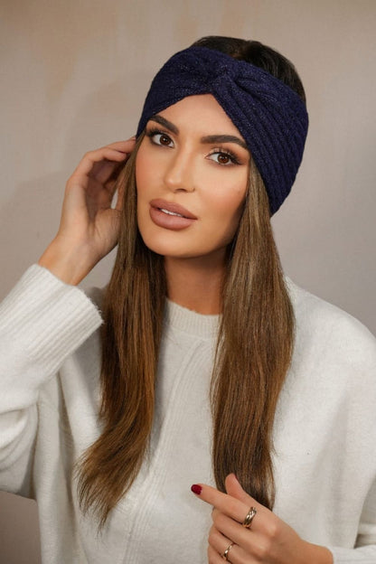 Chic Kamea navy blue headband for women, offering a sophisticated alternative to traditional hats with warm materials.