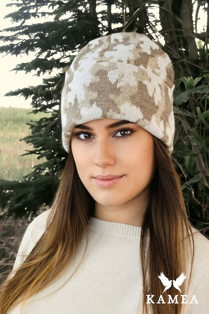 Versatile Kamea Ventura Beanie styled in khaki, perfect for both men and women, enhancing any autumn-winter outfit.