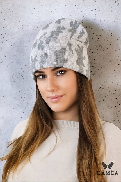 Chic Kamea Ventura Beanie featuring a fashionable camouflage print, ideal for trendy individuals seeking winter comfort.